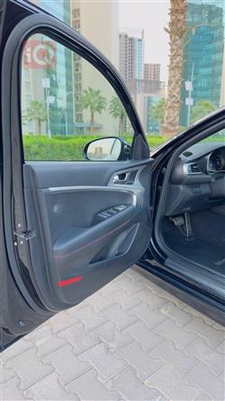 جنسس G70